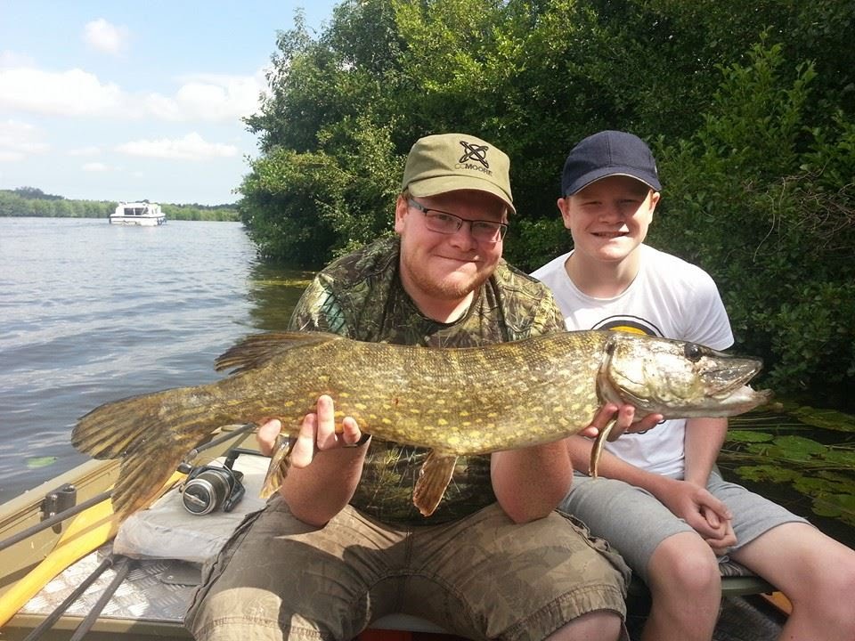 Tackle Tarts Episode 69 (Norfolk Broads Fishing) YouTube