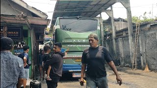 AGENT NEXT DOOR GIVES PASSENGERS ALS BUS 114 ‼️ ALS BUS 114 TO MEDAN CITY