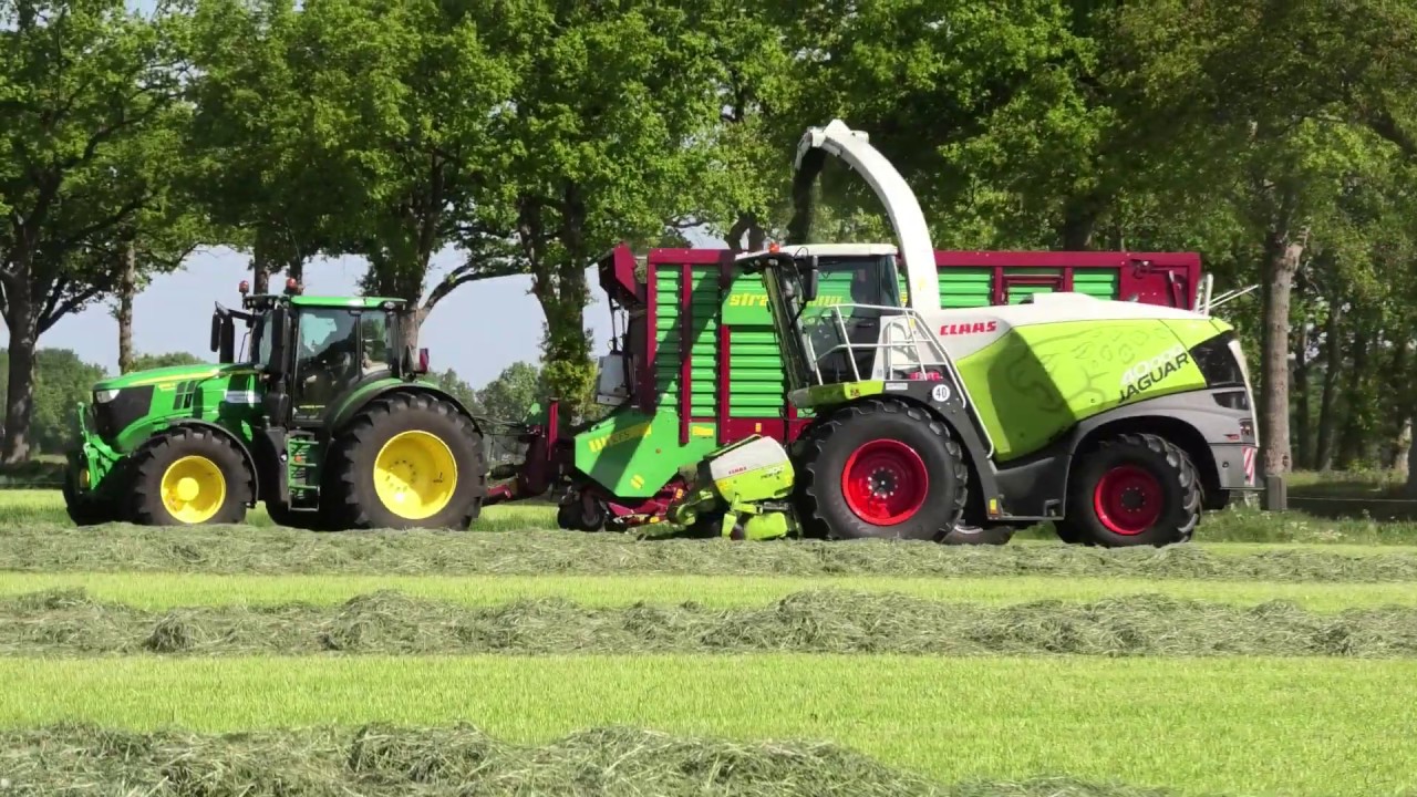 GRAS HAKSELEN 2020 GERRITS ZWINDEREN BV MET HUN NIEUWE CLAAS JAGUAR 40.000 JOHN DEERE 6250 R