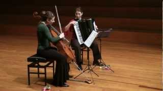 DUO ESCARLATA | Béla Bartók - In the summer fields | Daniela Roos (Vc) & Ina Callejas (Akk)