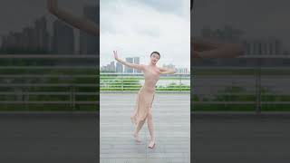 You deserve this happiness Outdoor dance trendy dance competition Happy baby Dance st