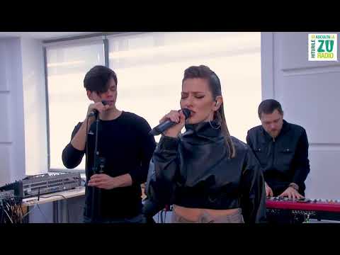PREMIERĂ: Lidia Buble cântă ”Sub apă