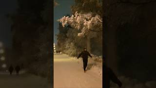 How it feels when it's snowing ❄️ (Only Skyrim players will understand) screenshot 5