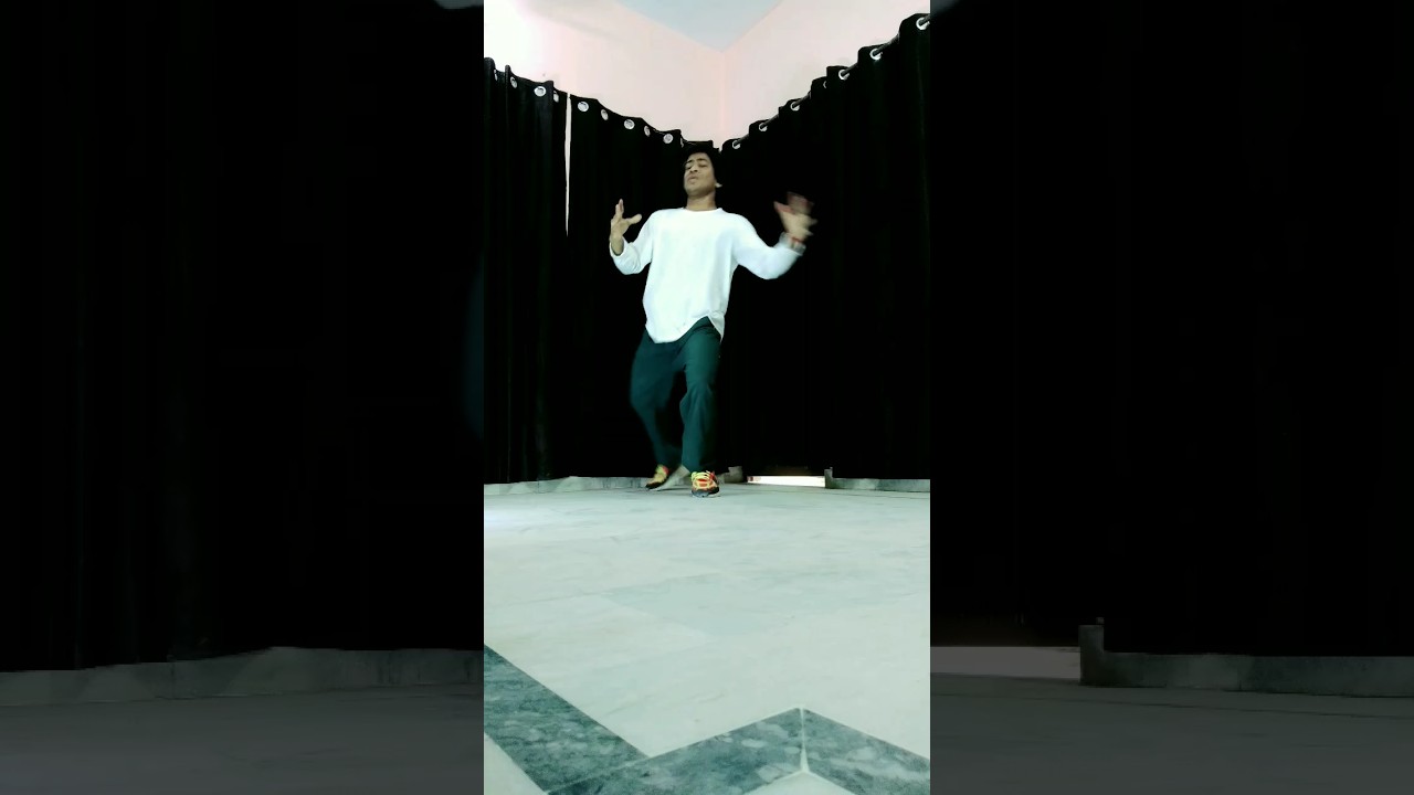 Uska Hi Banana Dance Video 🔥 andypopper dance shorts viral 