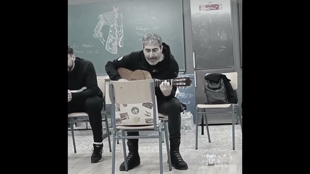 Martínez ares presentando pasodoble 