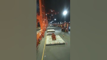 Loading the hatch cover lids to load containers on top! #shorts #shortsfeed #portlife #docklife