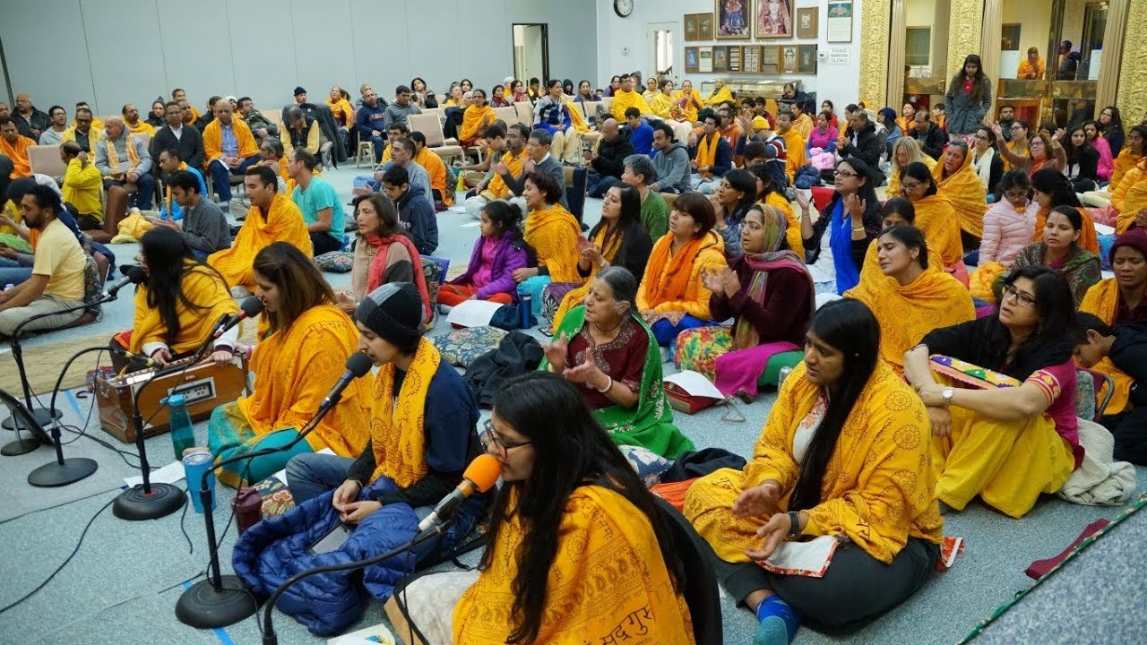 Kirtan from Radha Madhav Dham - 12/29/2017 - Misha - Govind Jai Jai, Gopal Jai Jai