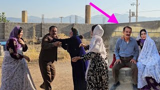 The father and the bride 😱 and a fight between them and the mother and Zeinab being beaten 😭 screenshot 1