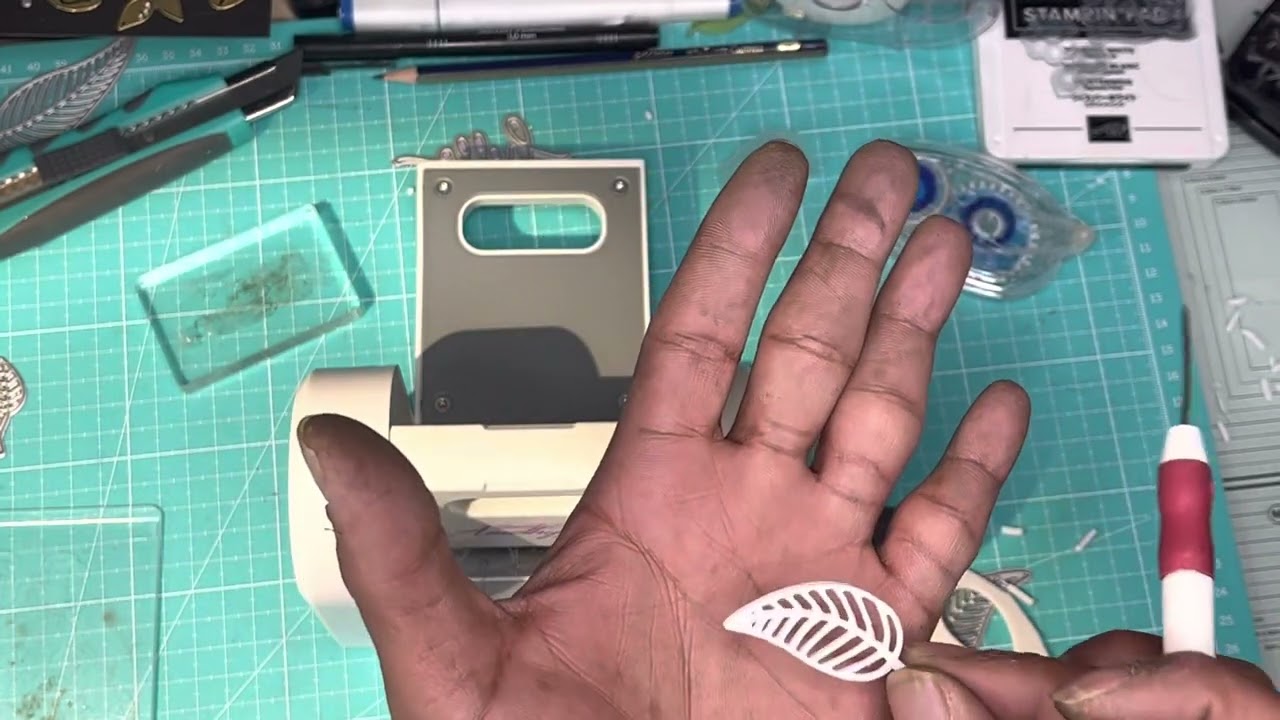 #astuce #creations #tampons avec ses #dies #utilisation #feuilles #mousse