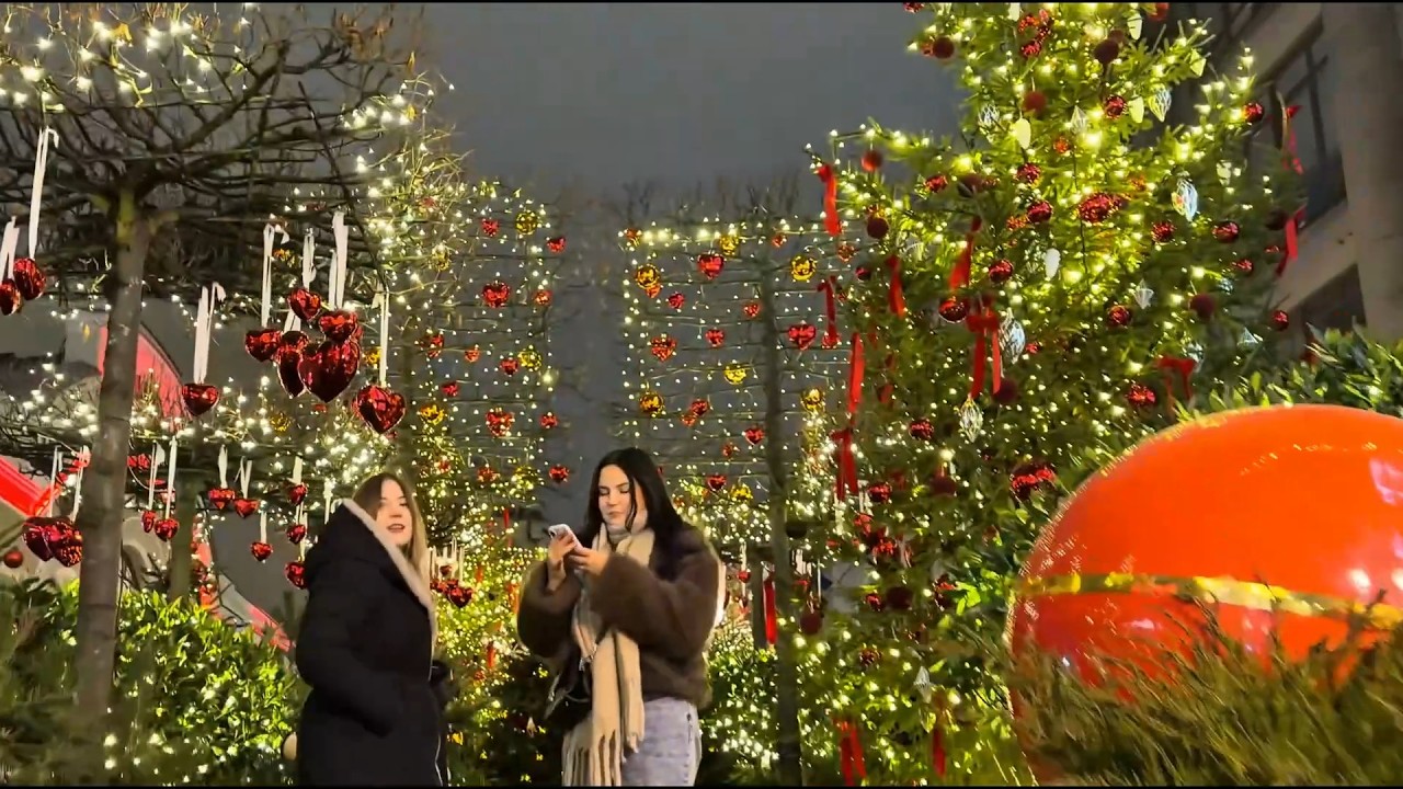 A City in Lights: Exploring Moscow’s Stunning Preparations for New Year 2026 (Atmospheric Walk)