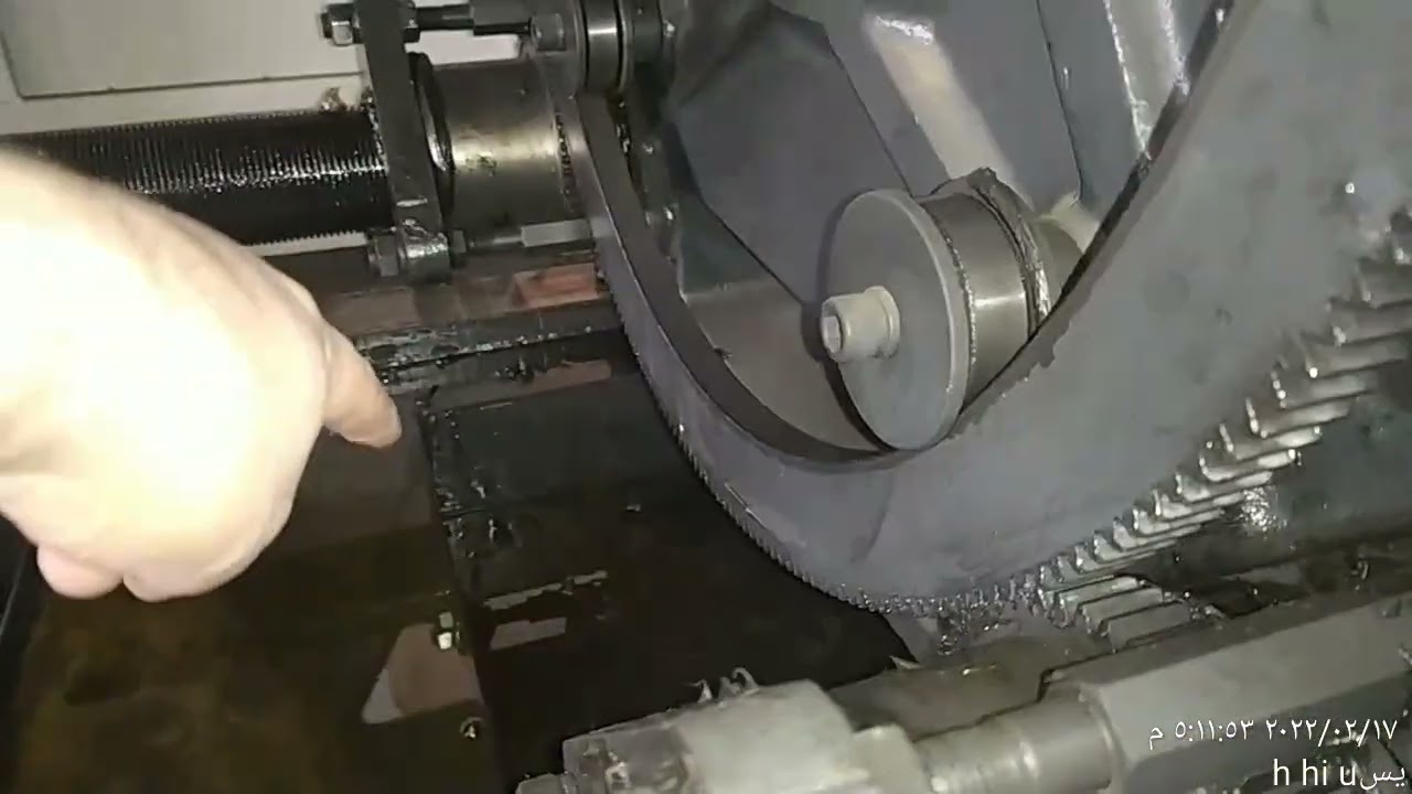 حقن بلاستيك ⛑️تزيت حركات كل ١٥٠ او ٢٠٠ منتج  تشحيم ⚙️مسننات كل ٣ شهور او ٦شهور