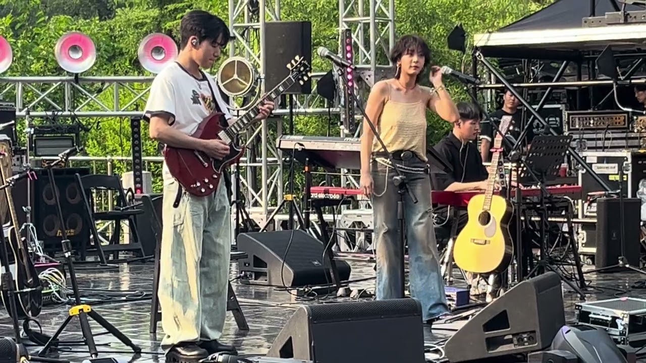 설인아 가수 데뷔(서재페 2025)