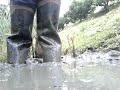 MITSUUMA waders（crotch high rubber boots）stir the rice field deeply　ミツウマ（三馬）水中長（クロッチラバーブーツ）田ん圃をかき混ぜる