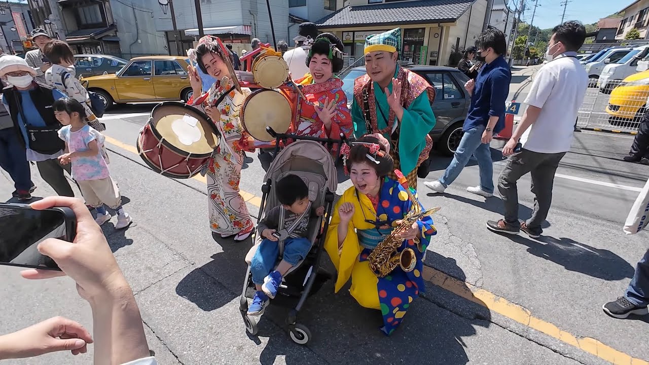 もてぎ昭和の日、第２もてぎ昭和館グランドオープン!! ちんどん屋さんふれあい街流し クラシックカー＆バイク展示 2025 04 29