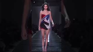 Download Lagu Don’t tell me it’s impossible 🤫😎 #short #fashionshow #walkaway #kendalljenner MP3 Download Lagu Don’t tell me it’s impossible 🤫😎 #short #fashionshow #walkaway #kendalljenner MP3