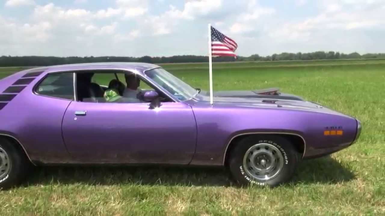 Classic Car Parade at Genese Air Show 2014