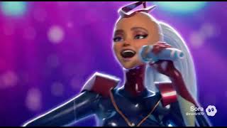 Neon Valkyrie in a  American Idol type show