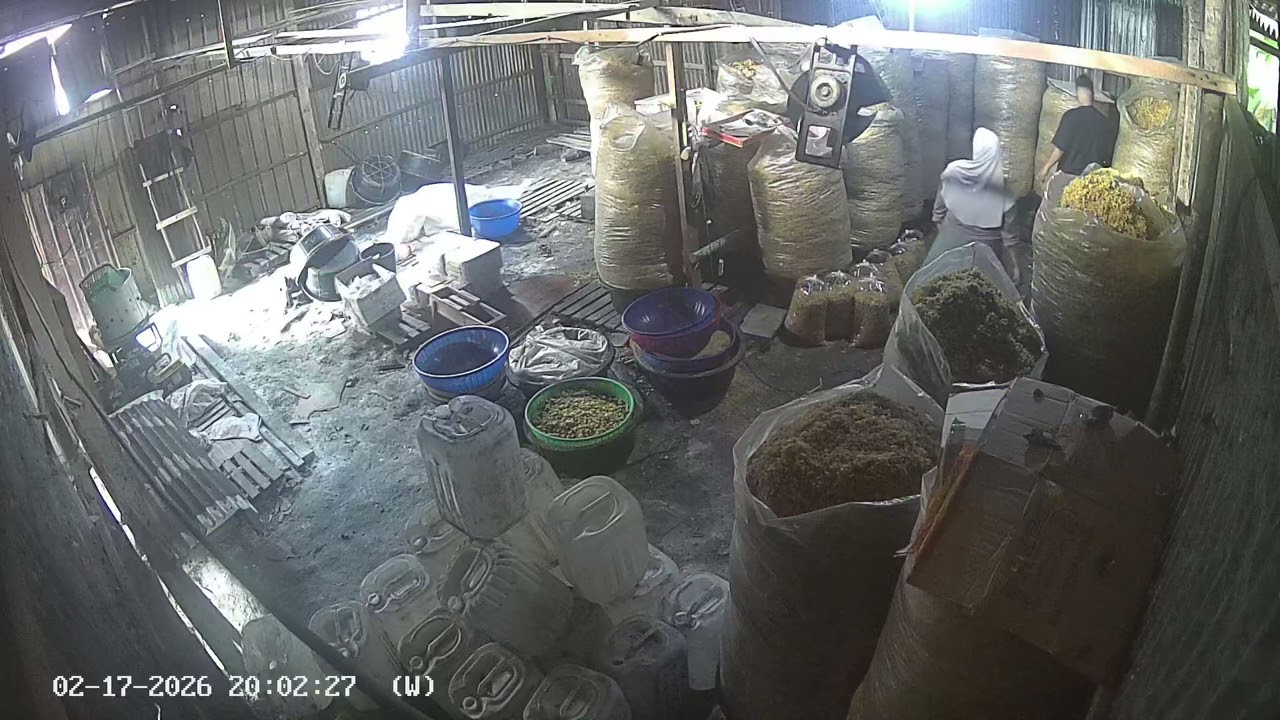 Gudang bawang goreng Antoni Pekanbaru Riau 