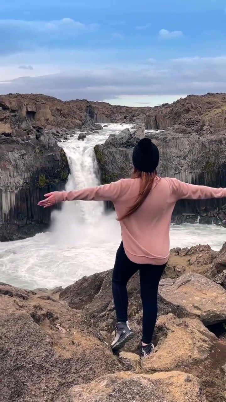 Off the beaten path Iceland pt. 1: Aldeyjarfoss #iceland #icelandtravel #waterfall #travel #vanlife — Aldeyjarfoss — video poster