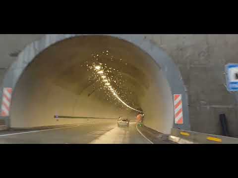 видео: Автомагистраль Восток-Запад  соединяет Тбилиси и Батуми туннелями и мостами.