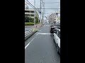 【青なのに通れない交差点】