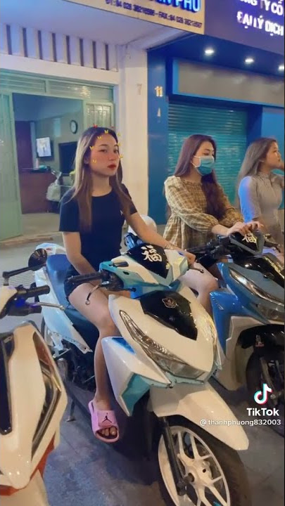 Story WA, cewek cantik vario / click malem mingguan | video 30 detik viral