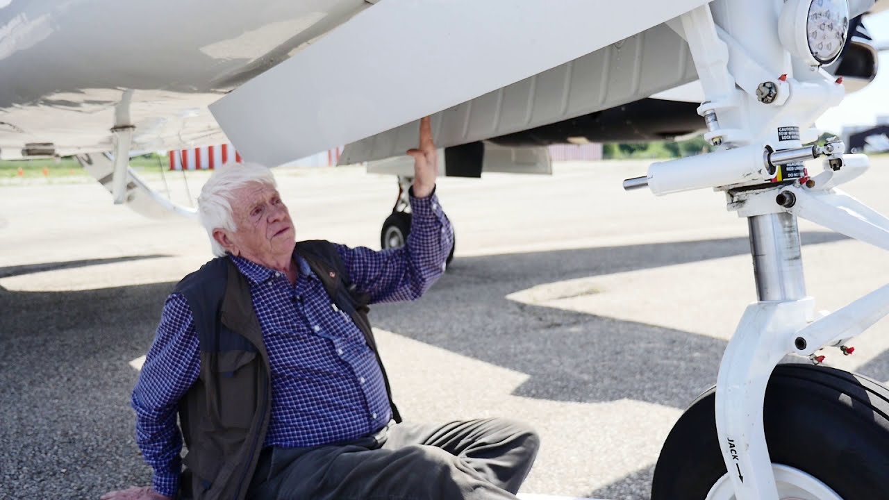 King Air Nose Landing Gear Door Hinge Solution
