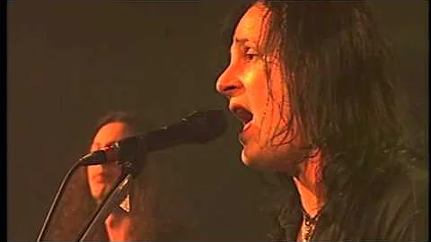 Vicki Vomit - Paul