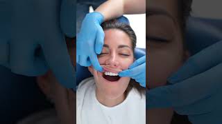 🎬 Get ready to transform your smile with the hottest trend in dentistry: laminate veneers! 😁✨