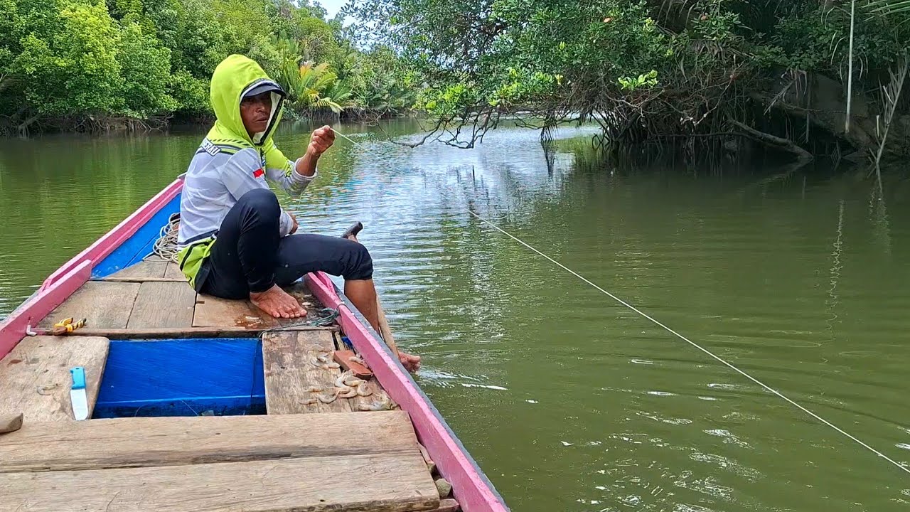 MANCING KE HULU SUNGAI INI TERNYATA TEMPAT IKAN BERSARANG, MUARA BERAU KALTIM