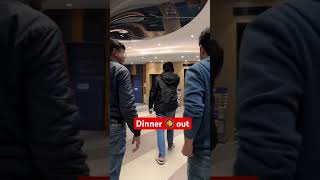 Sir ke sath dinner karne jata hua mai