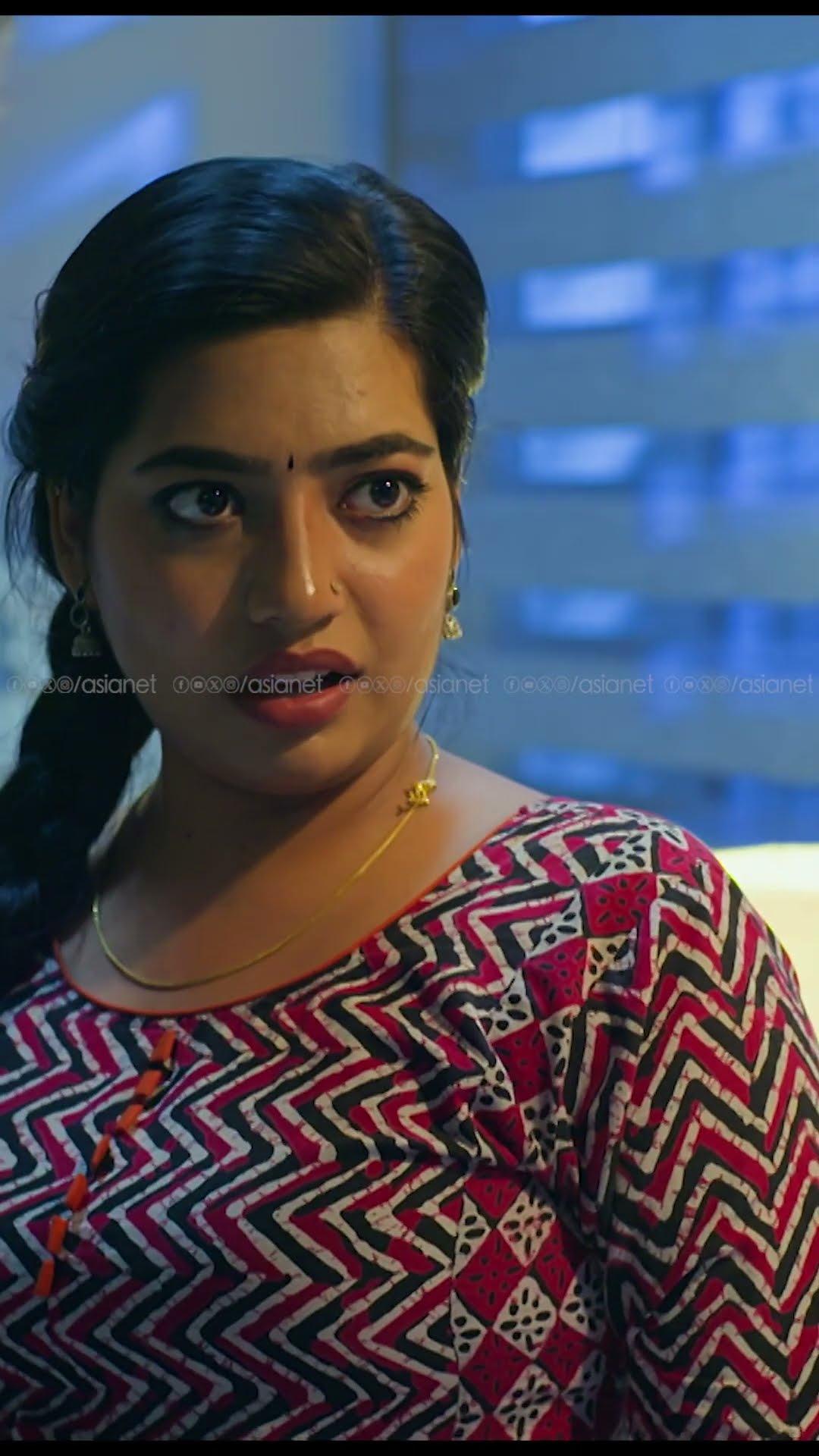 #Santhwanam2 ആനന്ദേട്ടന്റെ മെസ്സേജോ
