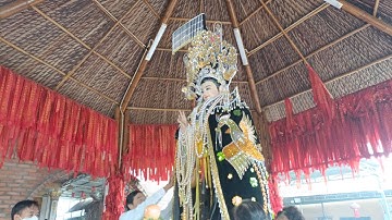 Buổi trưa tại Mẹ Mẫu Tiền Giang bà con về dùng bánh xèo rất ngon