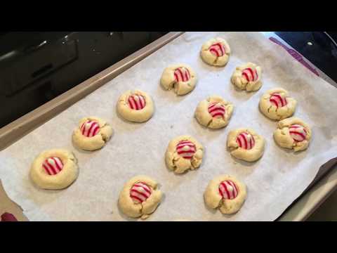 HOW TO MAKE HERSHEY'S CANDY CANE KISS COOKIES