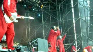 Slipknot - Duality (Sid Wilson crowd surfs beside me at 1:25) @ Sonisphere Italy