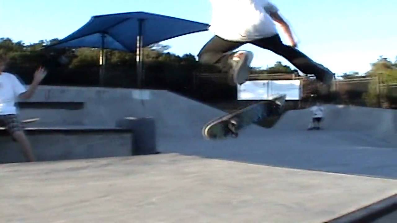 LAKEWAY SKATEPARK  SKATEBOARDING GNARproductions Austin Texas skate montage