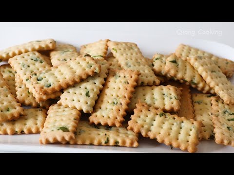 No sugar! I made this delicious crackers every week! Low carb