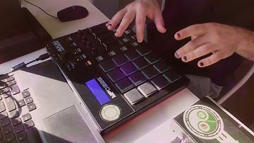 Akai MPD226 Live Beat Performance with Ableton