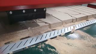 COSMEC NESTING LINE CUTTING 3 PANELS TOGETHER