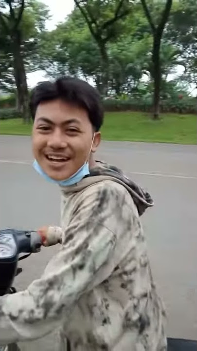 story percuma cantik kalo gak mau naik mio 😁