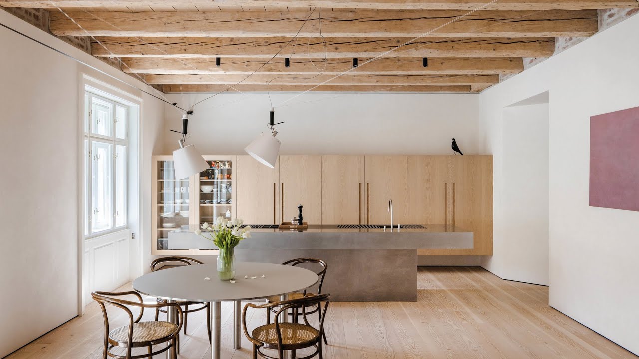 Neskutečný design interiéru bytu v budově ze 20. let s odhalenými stropy | BYT 29A | CE ZA AR 2023