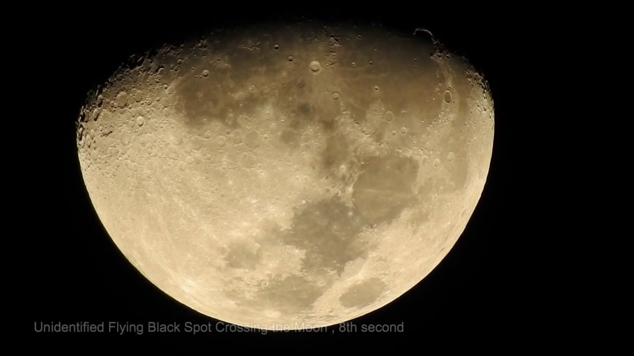 UFO crossing the Moon 16.03.2019