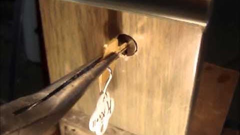 Knoll lock change the core with core key