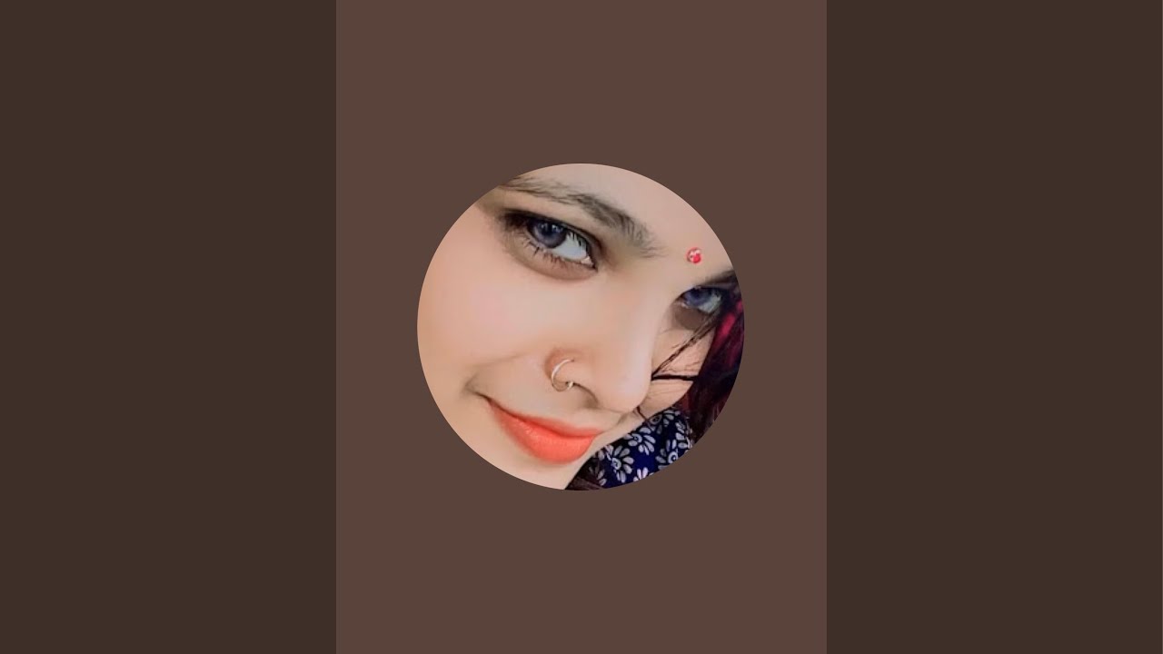 Blogger Pooja Maurya is live