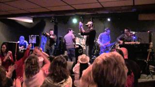 Information jason aldean / hicktown / jim cabral and dean crawford dunns river version / venue stables Guide