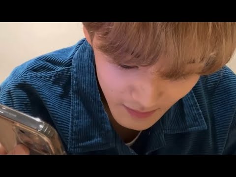 [NCT 마크] 사진선공개로시즈니랑밀당하는애옹이는2분동안진짜를몇번이나썼을까요일단전모릅니다