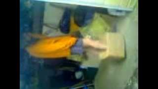 How to flatten a cardboard box 1