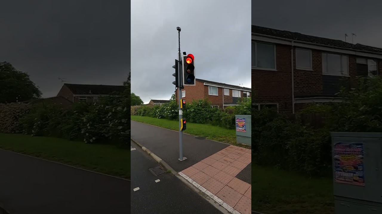 Histon: Glebe Way B1049, PEEK TLED Traffic Lights Toucan Crossing