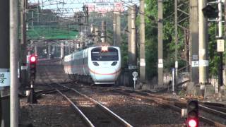 275次 太魯閣號 TEMU1000型傾斜式電聯車(TEMU1011 TEMU1012)停靠樹林車站
