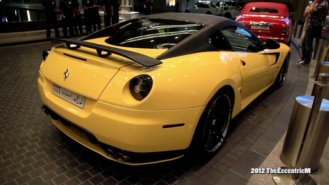 Novitec Rosso 848 Race at The Dubai Mall (Accelerations!)